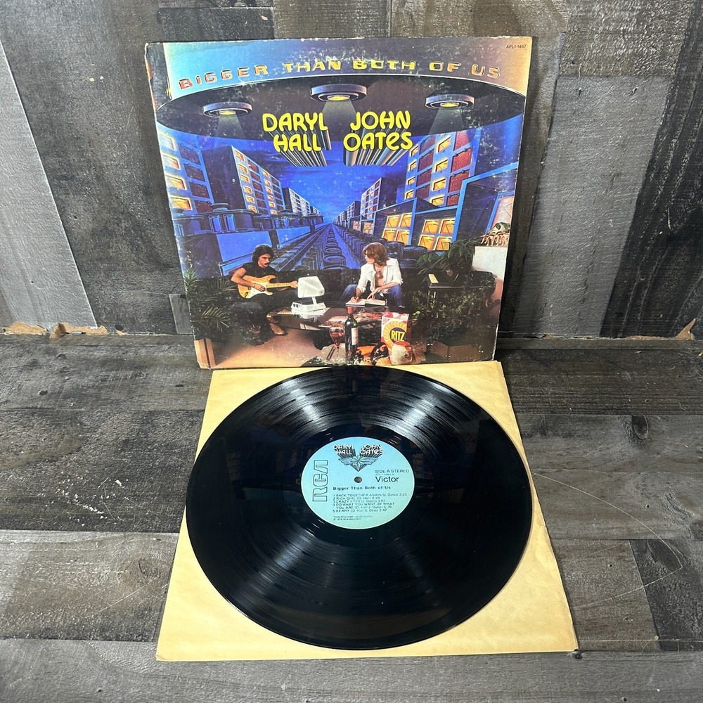 Daryl Hall John Oates-Bigger Than Both of Us-1976 RCA APL1-1467-Vinyl LP